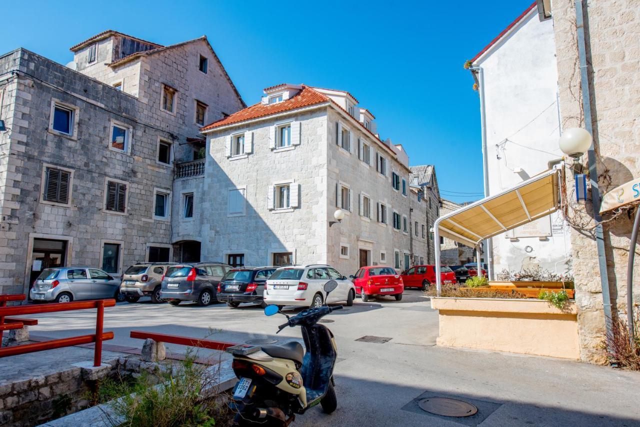 Vila Heritage Vitturi Sea View Kastela